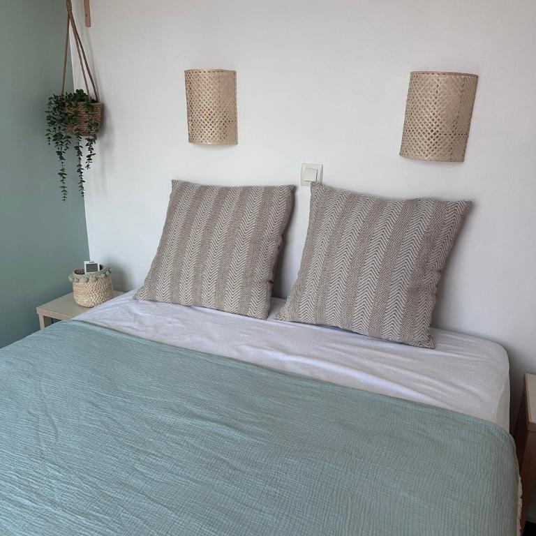 Appartement T2 duplex, centre village, 2 terrasses - Appartement 1 Chambre - 27