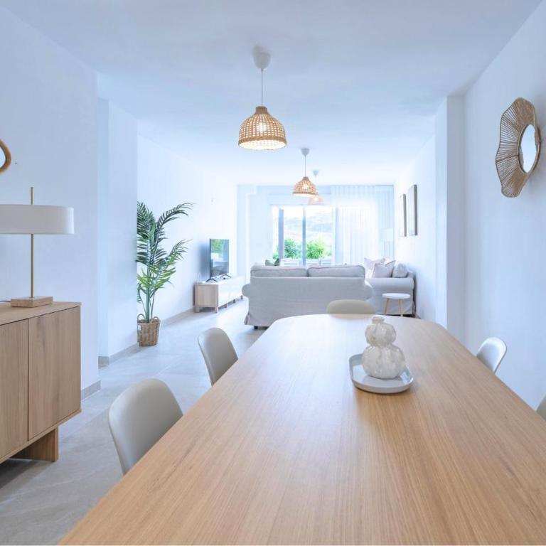 Relaxing Two Bedroom Garden Apartment in Casares Gardens - Apartamento - 4