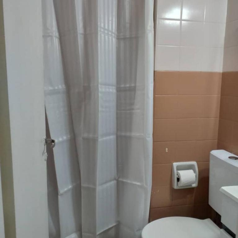 Luminoso monoambiente con cochera propia dentro del edificio - Apartamento de 1 dormitorio - 18