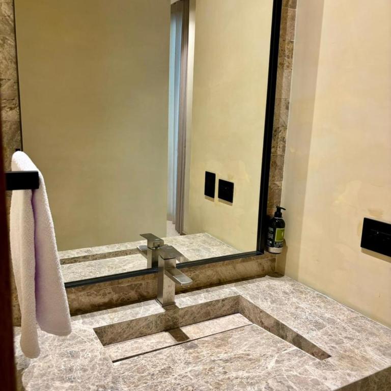 Iconik Hotel - Double or Twin Room - 7