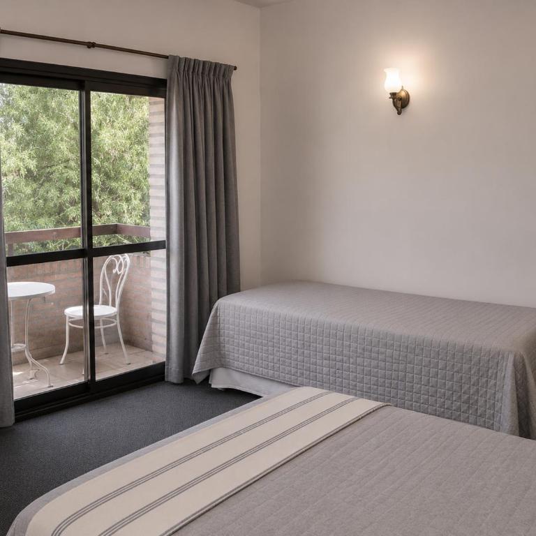 Hotel Villa de Merlo by MH - Superior Triple Room - 4
