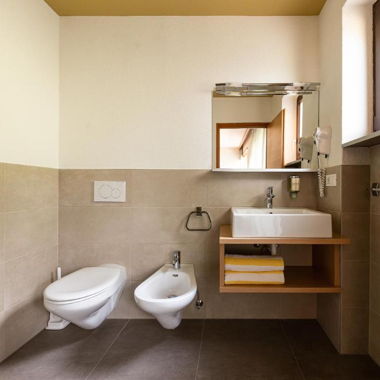 JOHAN - Rooms & Breakfast Merano - Camera Matrimoniale con Balcone - 3