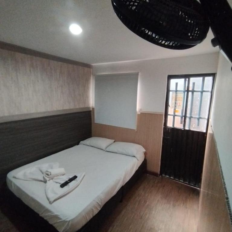 Hotel El Mohan - Standard Double Room with Fan - 12