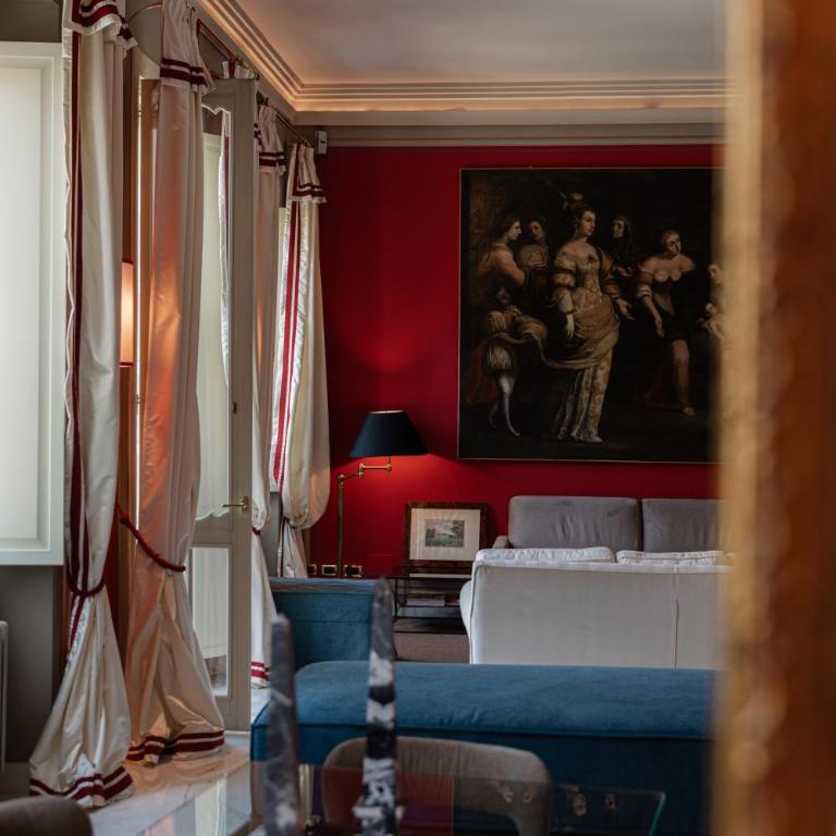 Vista Ara Pacis - Appartamento Storico di Lusso 5 min Piazza di Spagna - Appartamento con 2 Camere da Letto - 2