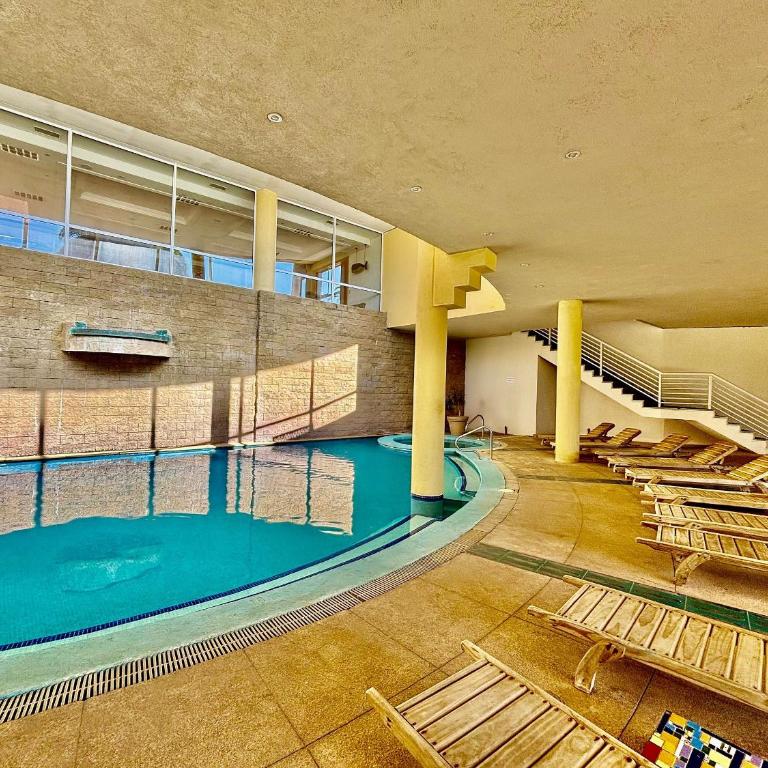 Maravilloso con piscina temperada jacuzzi exterior - Apartamento - 32