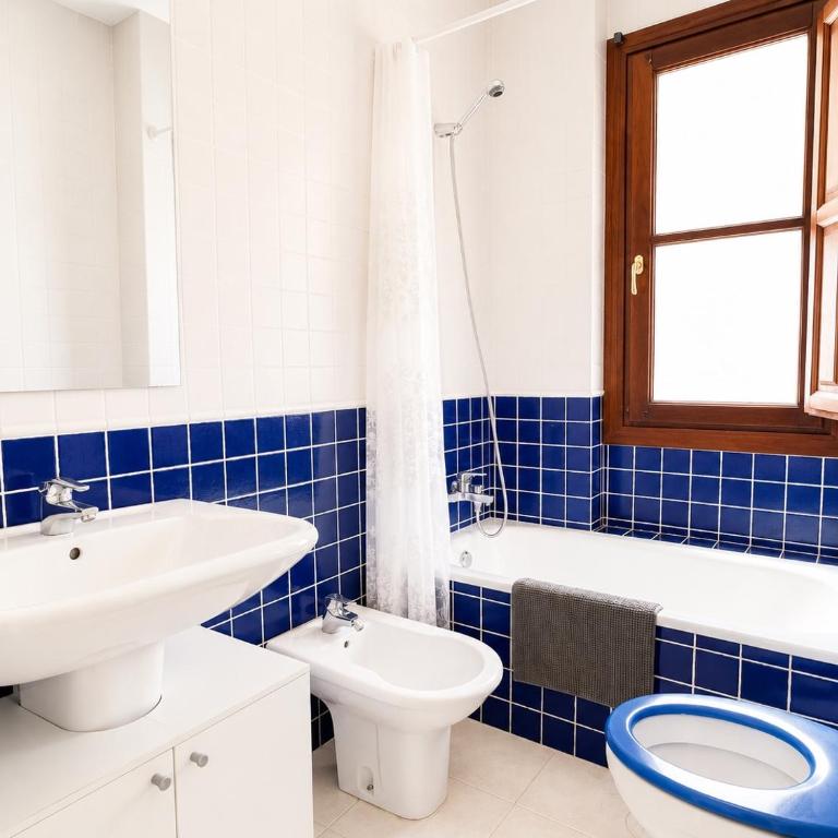Apartamento muy céntrico en Granada - Two-Bedroom Apartment - 5