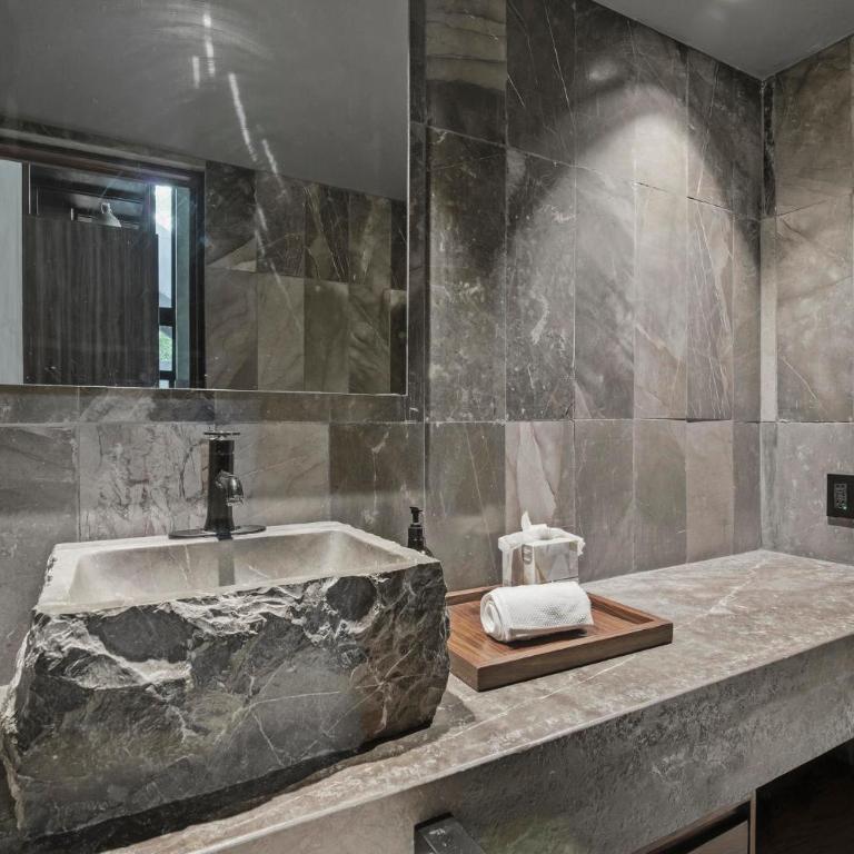 Casa Verde Tulum 4 Bedroom Villa with Rooftop Pool & Free Spa Access - Villa - 28