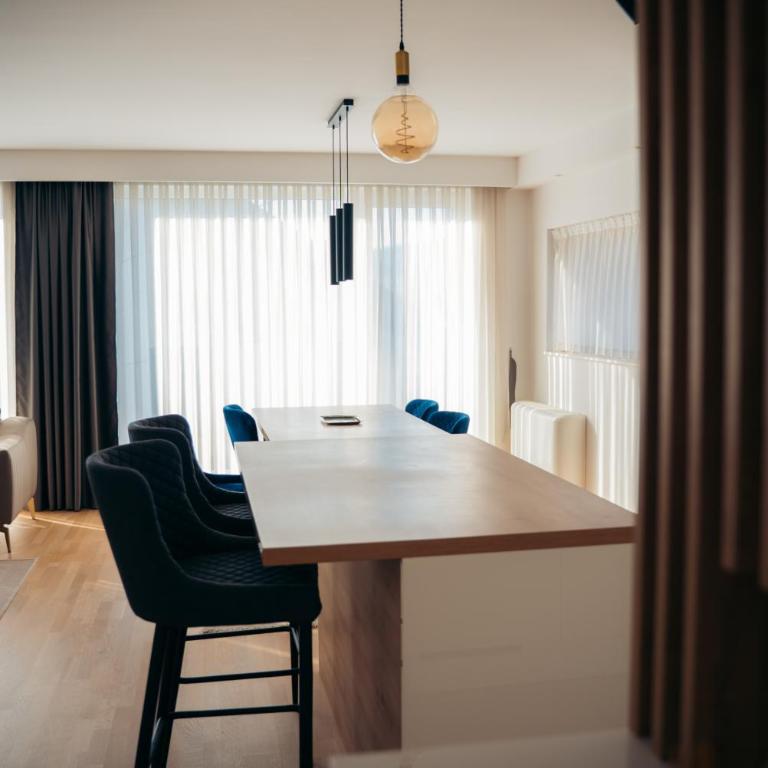 Vista Sarajevo Residences - Deluks Apartman sa 2 Spavaće Sobe i Pogledom na Vrt - 14