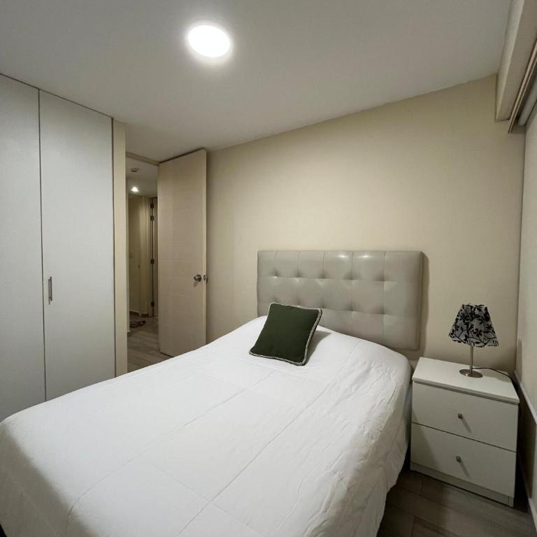 Heart of Miraflores - 4BR - Steps to Kennedy Park - Apartment - 9
