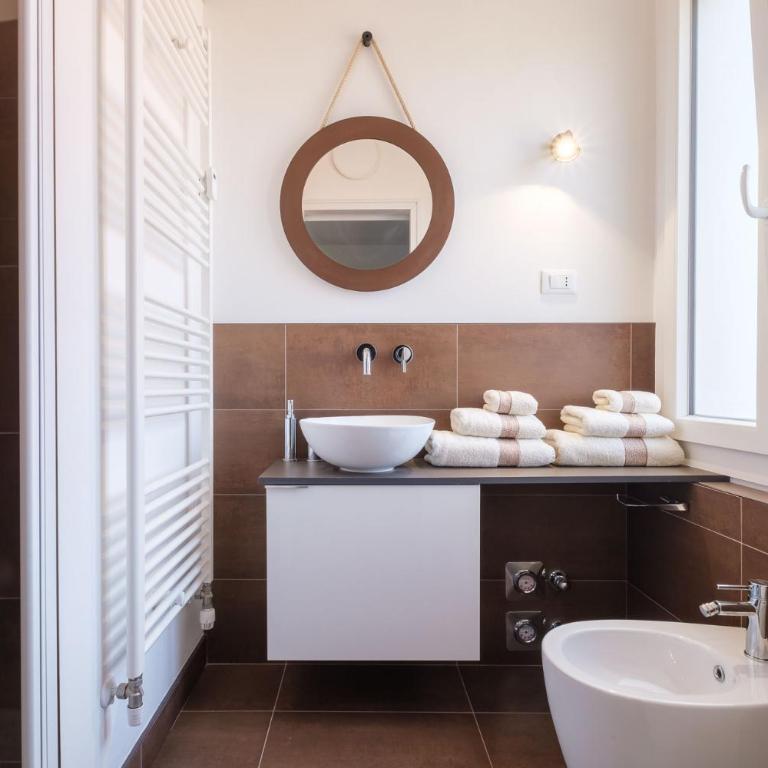 Fabula - Studio & Private Rooms - Double Room with Balcony - 2
