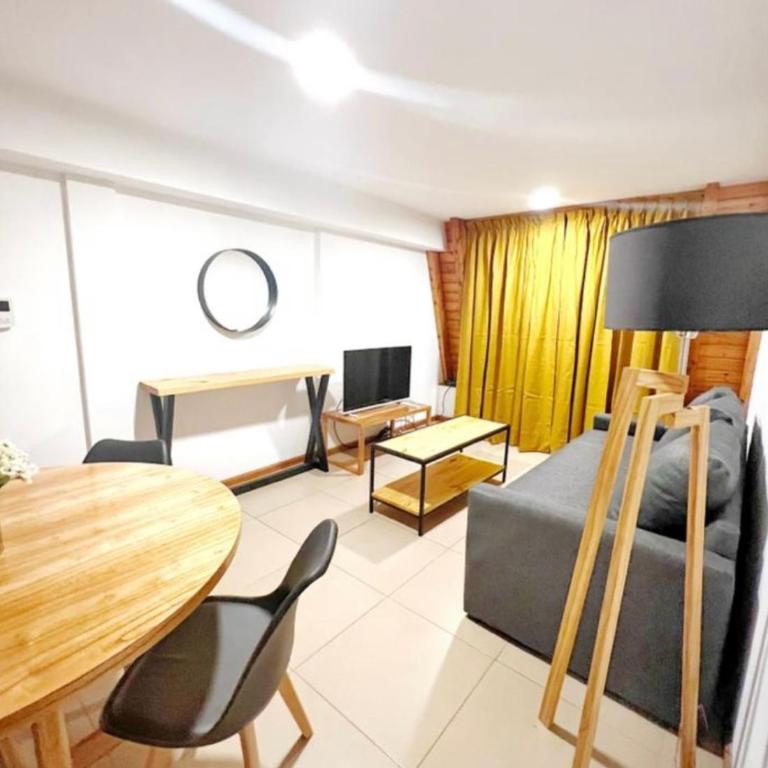 Depto Céntrico en Bariloche - Estacionamiento Privado y Habitación Queen - Apartamento de 1 dormitorio - 8