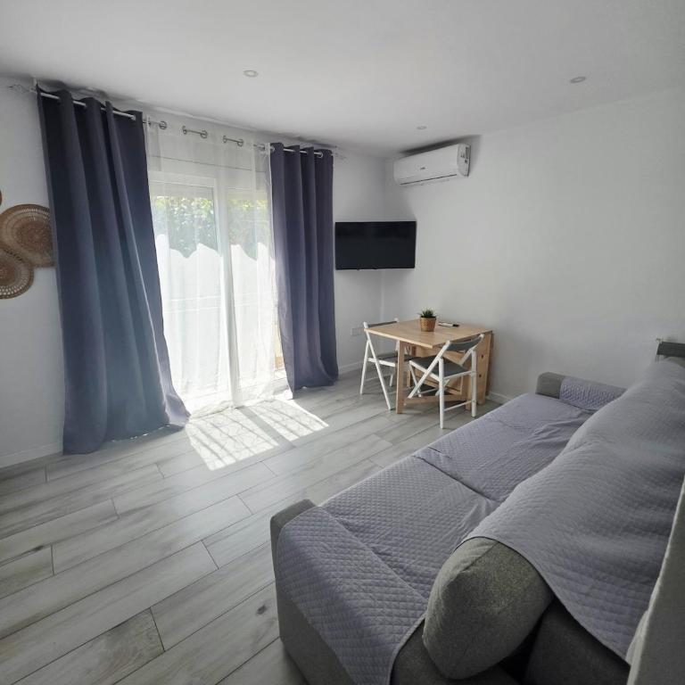 Maris 2 - One-Bedroom Apartment - 1