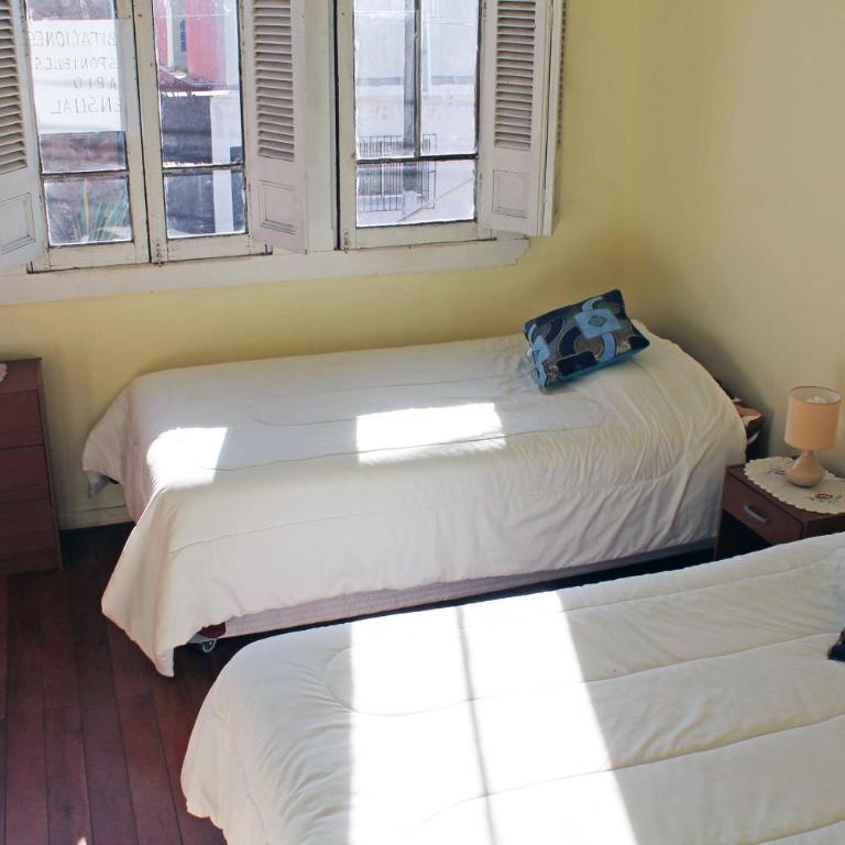 Hostal Koala - Twin Room with Private Bathroom - 3