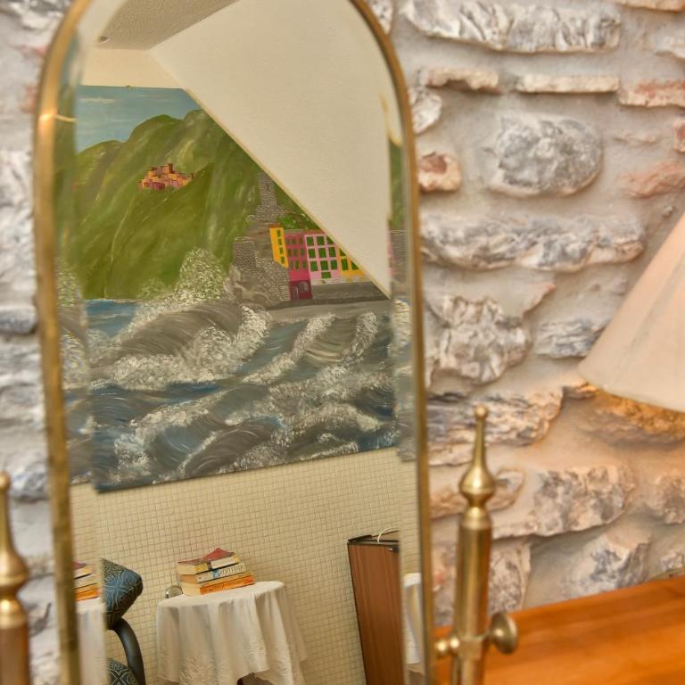 The Vernazza Main Plaza - Rooms & Suites - Family Studio - 10