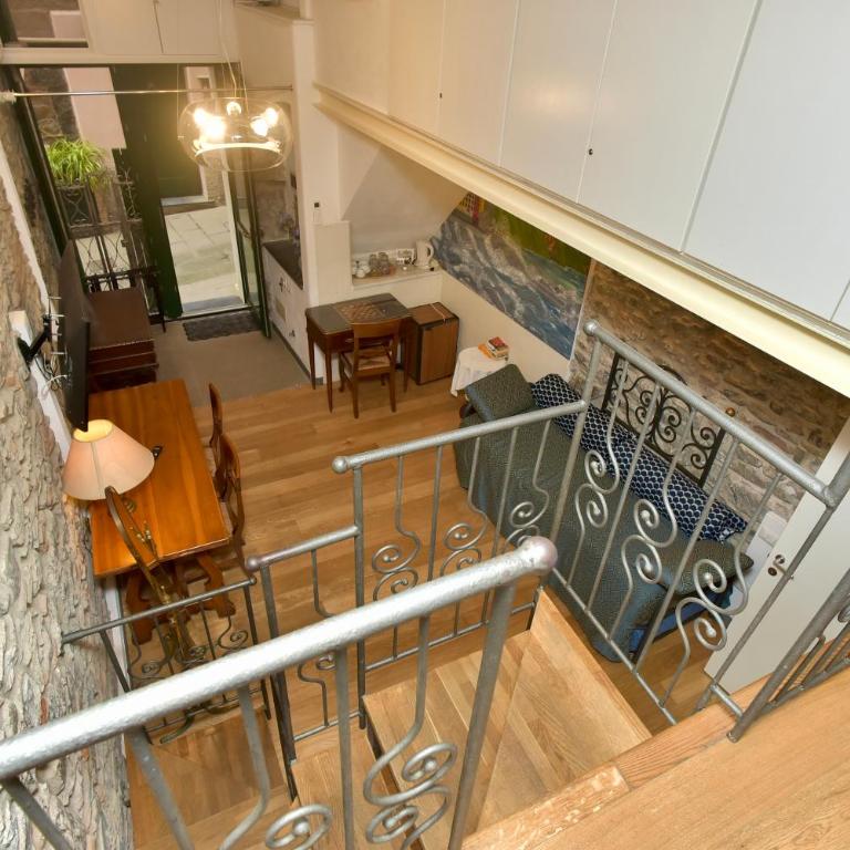The Vernazza Main Plaza - Rooms & Suites - Family Studio - 17