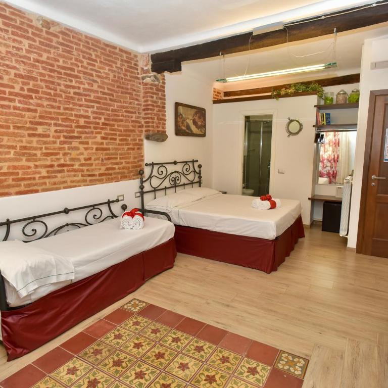 The Vernazza Main Plaza - Rooms & Suites - Family Room with Sea View - 6