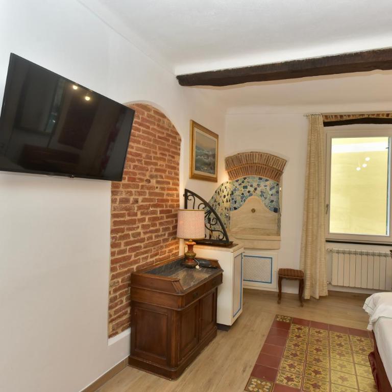 The Vernazza Main Plaza - Rooms & Suites - Family Room with Sea View - 14