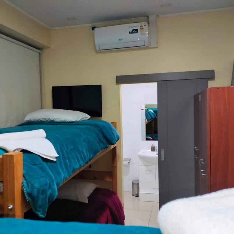 HoTELBLU - Classic Quadruple Room - 2