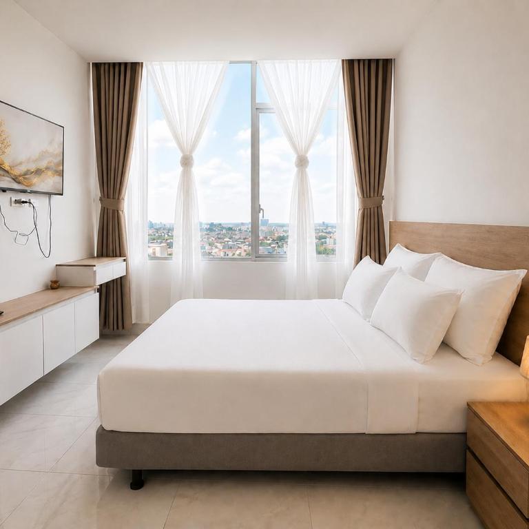 Elegante Apartamento en Torre Milenium La Aurora con Vista Urbana y Espacios Familiares Premium - Two-Bedroom Apartment - 3