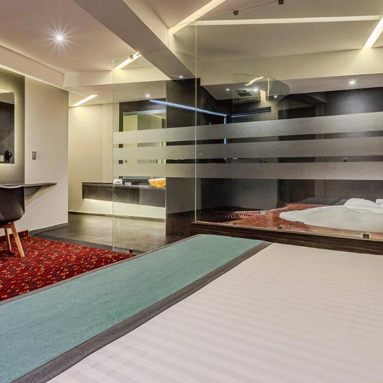 Uniko Living Roma - King Room with Spa Bath - 1