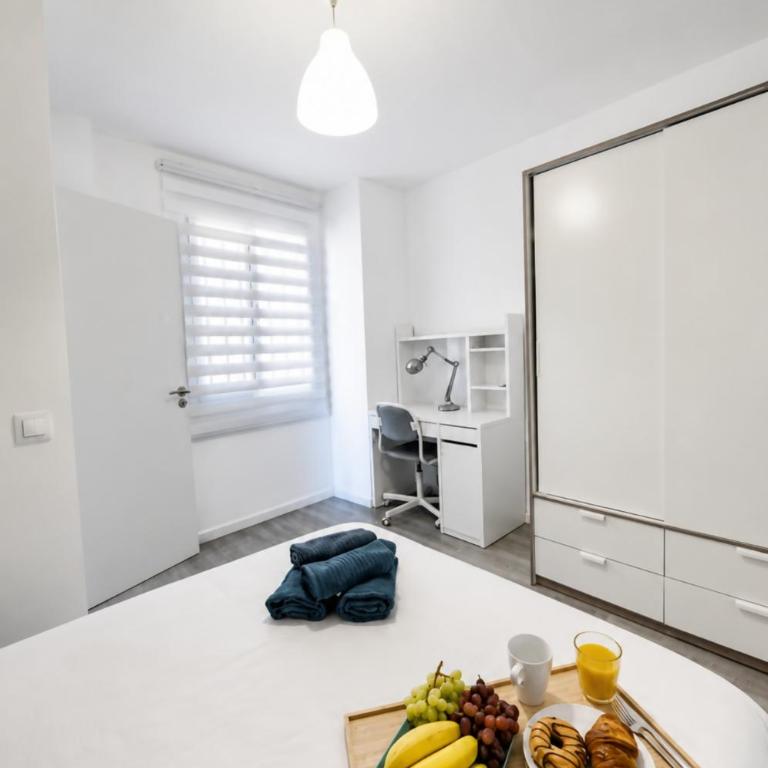 Pedregalejo Home: Near Beach, AC and Workspace - Apartamento de 2 dormitorios - 4