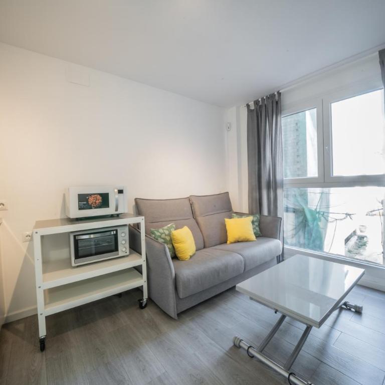 Pedregalejo Home: Near Beach, AC and Workspace - Apartamento de 2 dormitorios - 7