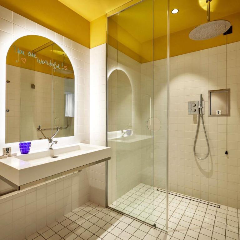 Mama Shelter Roma - Medium Mama Double Room - Disability Access - 7