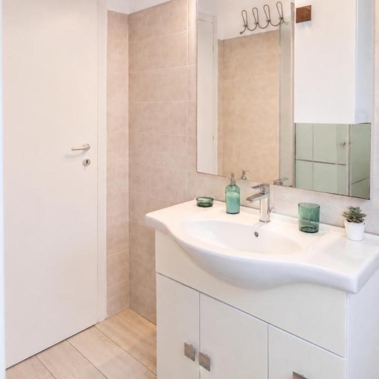 Tiburtina Apartment by RHR - Apartment - 10