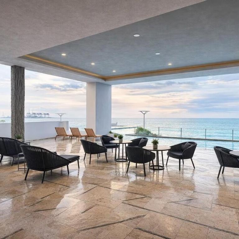 Tower Altomare on Malecón with King Bed and 10th floor views - Two-Bedroom Apartment - 19