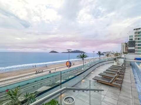 Tower Altomare on Malecón with King Bed and 10th floor views - Two-Bedroom Apartment - 22