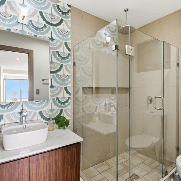 Tower Altomare on Malecón with King Bed and 10th floor views - Two-Bedroom Apartment - 24