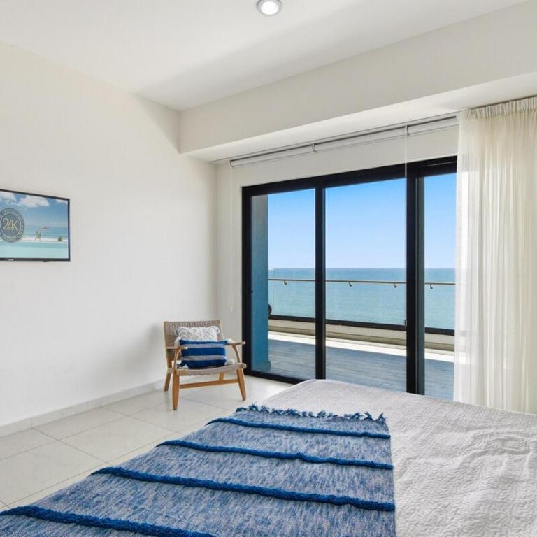 Tower Altomare on Malecón with King Bed and 10th floor views - Two-Bedroom Apartment - 33