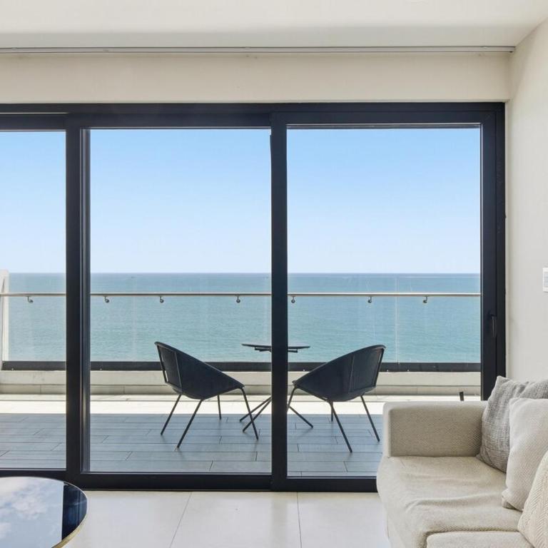 Tower Altomare on Malecón with King Bed and 10th floor views - Two-Bedroom Apartment - 37