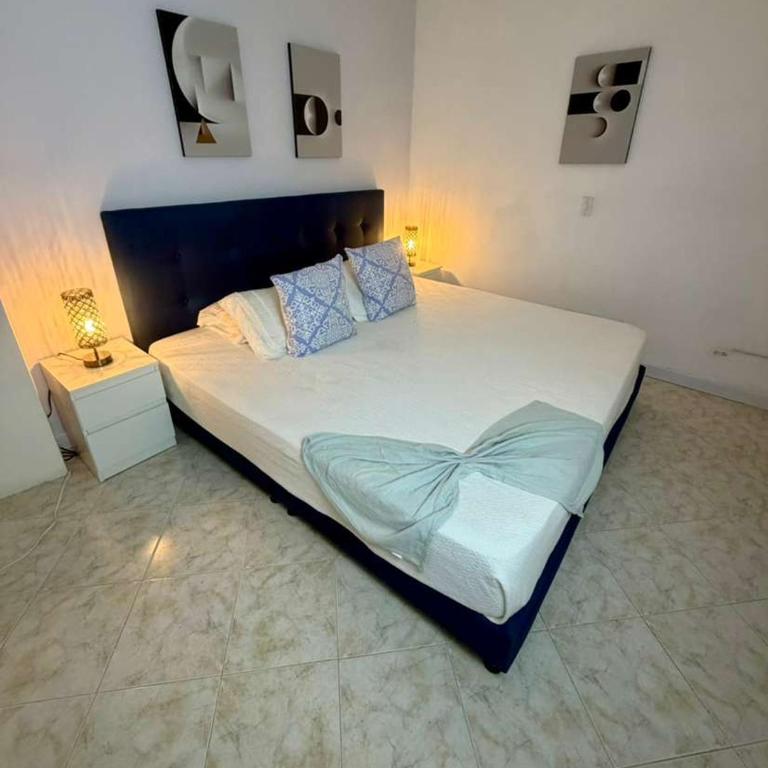 Villa Laureles Medellin 4 Hab 3 Baños Excelente Ubicación - Villa - 10