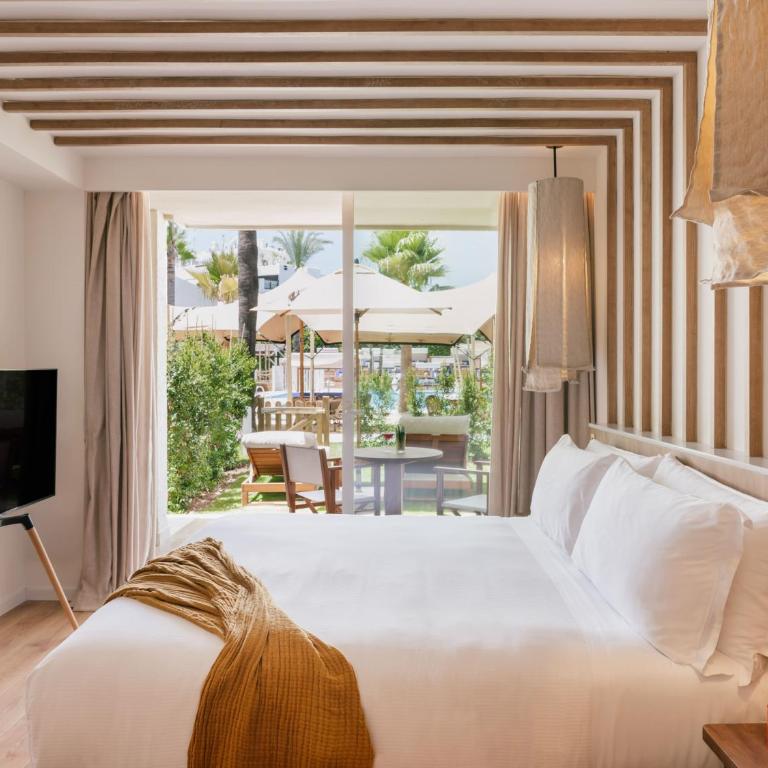 ME by Meliá Marbella - Extra ME + Junior Suite Oasis Access - 3
