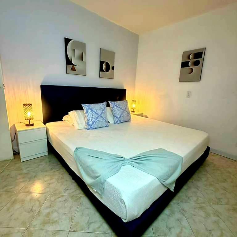 Villa Laureles Medellin 4 Hab 3 Baños Excelente Ubicación - Villa - 21