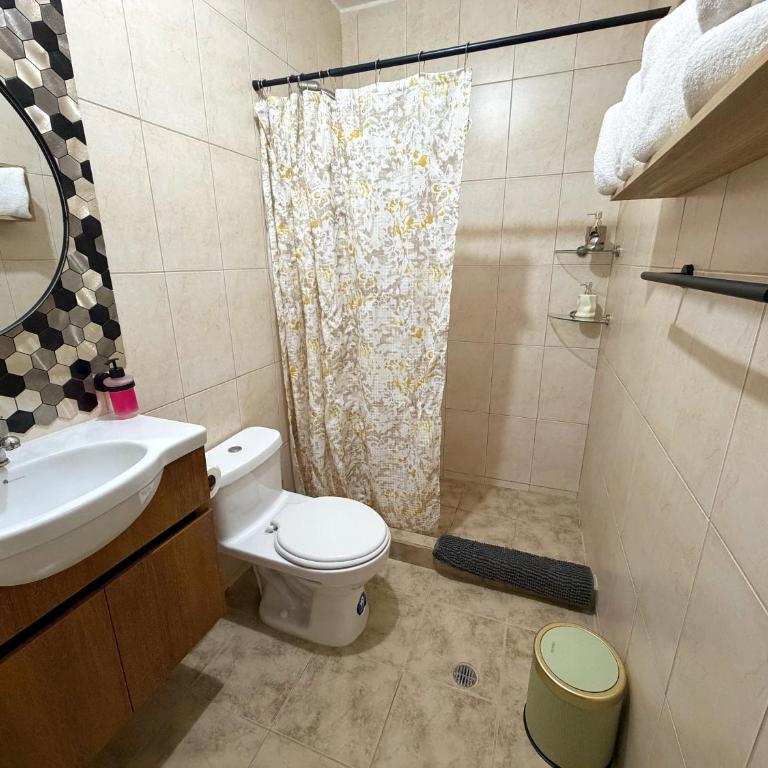 Luminoso departamento con Parking & WiFi - Two-Bedroom Apartment - 12