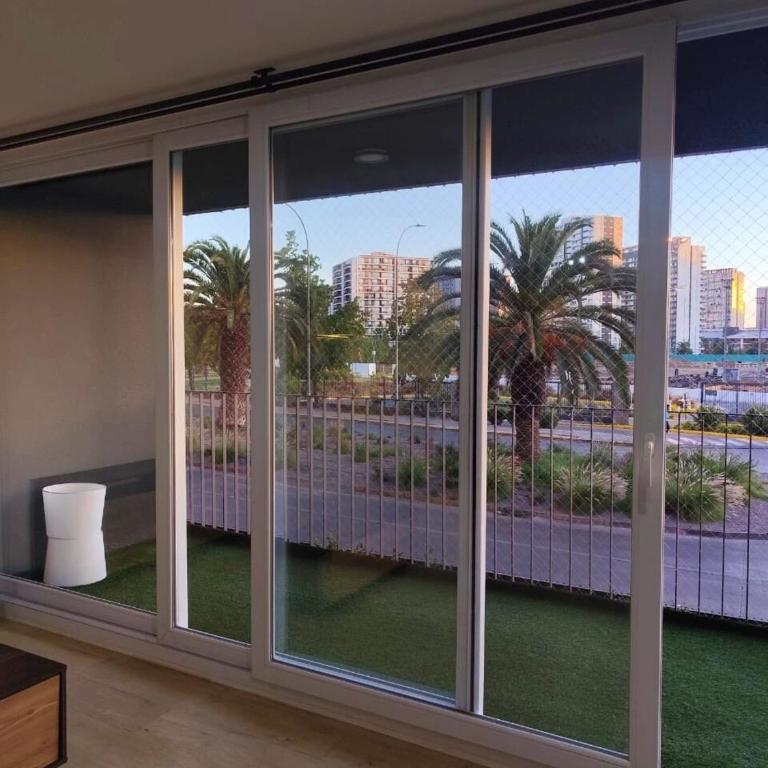 Moderno Depto Frente a Florida Center y Metro Bellavista - One-Bedroom Apartment - 4