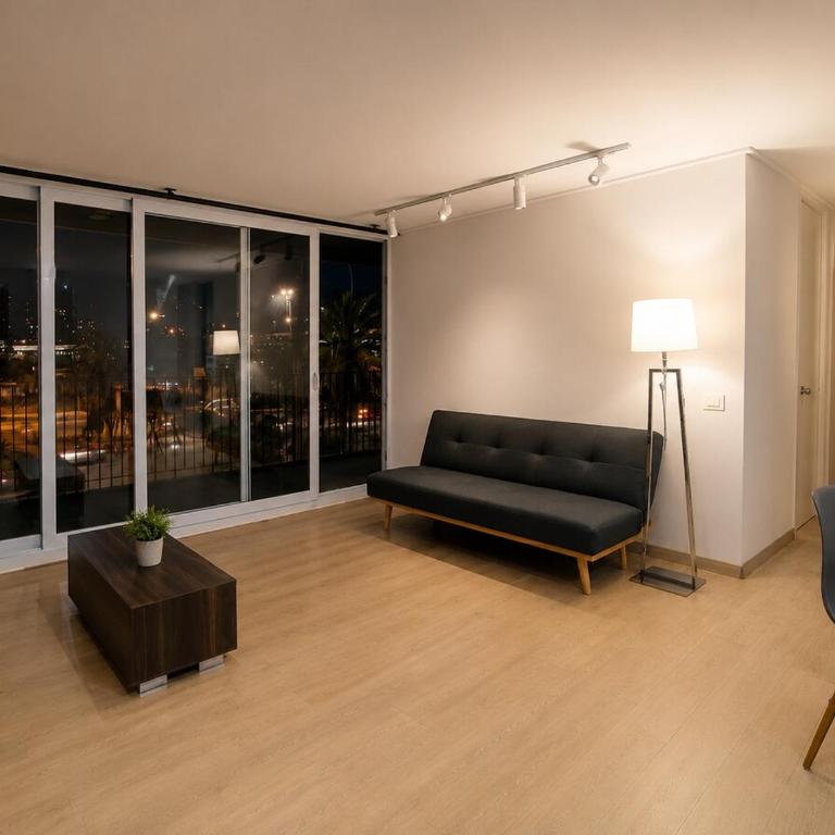 Moderno Depto Frente a Florida Center y Metro Bellavista - One-Bedroom Apartment - 9