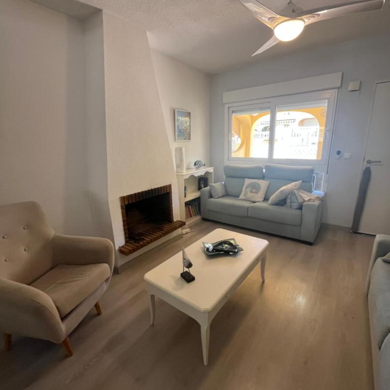 Casa Flores - Two-Bedroom Chalet - 9