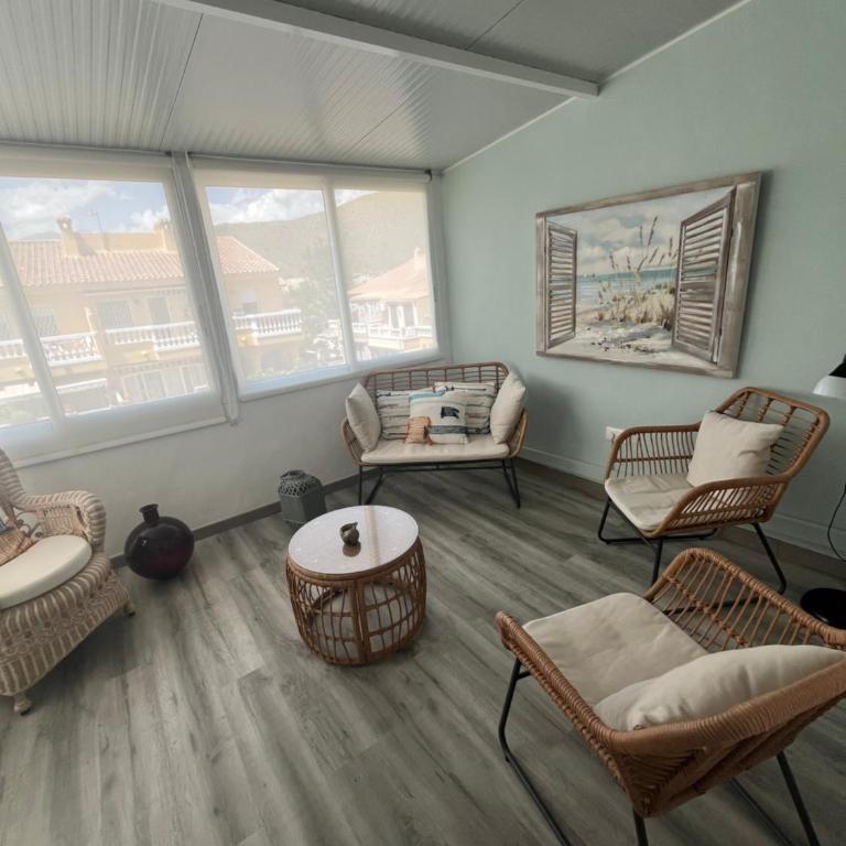 Casa Flores - Two-Bedroom Chalet - 11