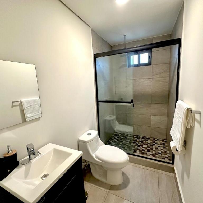 Espectacular y exclusivo departamento en Monterrey - Three-Bedroom Apartment - 10