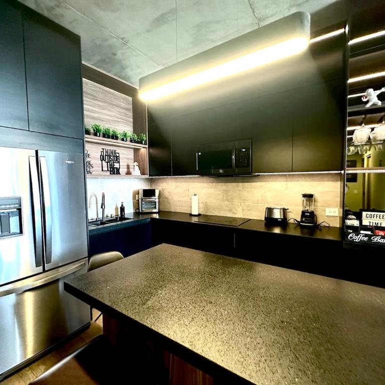 Departamento a minutos de Fundidora en Monterrey - Three-Bedroom Apartment - 4