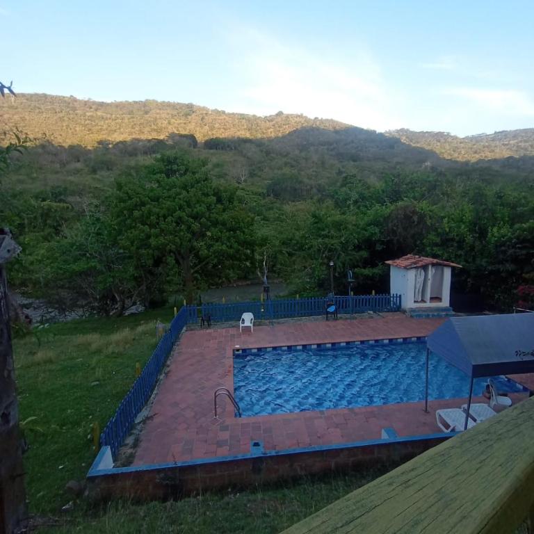Hotel Campestre Villa Lucila - Habitación Doble con vistas a la montaña - 18