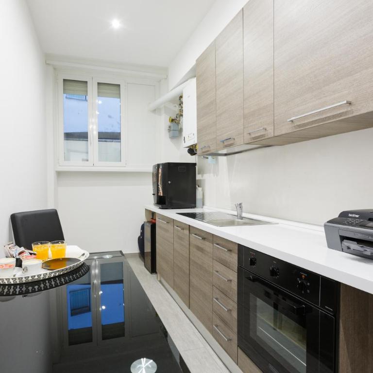 Domus Arena - Double Room with Private Bathroom - 13