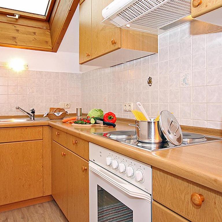 Ferienhof Brutscher - Fischen im Allgäu - Apartment mit 1 Schlafzimmer, Balkon und Bergblick - 1