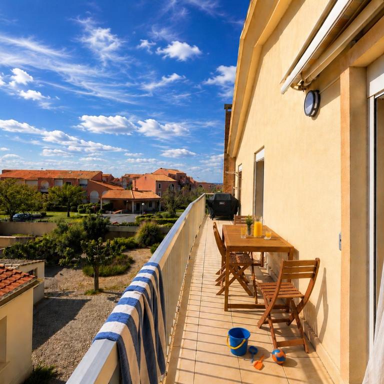 Brise Marine - Appartement 2 chambres avec balcon, vue mer & parking privé à 30 m de la plage - Appartement 2 Chambres avec Balcon et Vue sur la Mer - 17