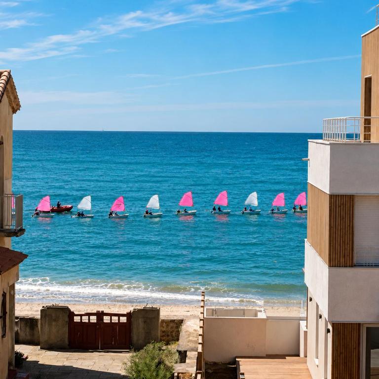 Brise Marine - Appartement 2 chambres avec balcon, vue mer & parking privé à 30 m de la plage - Appartement 2 Chambres avec Balcon et Vue sur la Mer - 18
