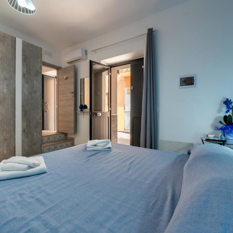 Perla Marina Rooms - Dreibettzimmer mit Dusche - 14