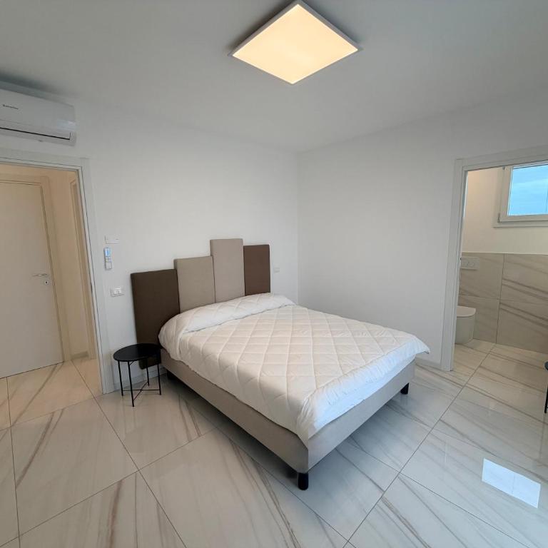 Beach Palace with small swimming pool, private beach, parking - Appartamento con 2 Camere da Letto - 14